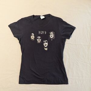 Kiss Black Band Tee - Short Sleeve